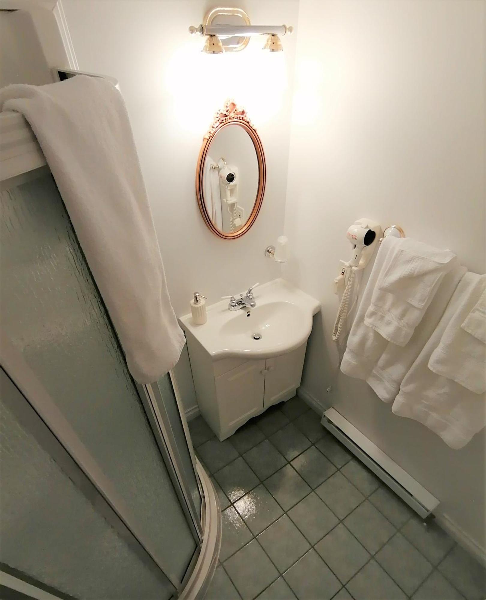 Au Coeur De Saint-Sauveur Bed and Breakfast Δωμάτιο φωτογραφία