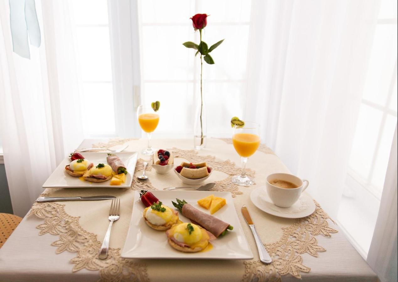 Au Coeur De Saint-Sauveur Bed and Breakfast Εξωτερικό φωτογραφία