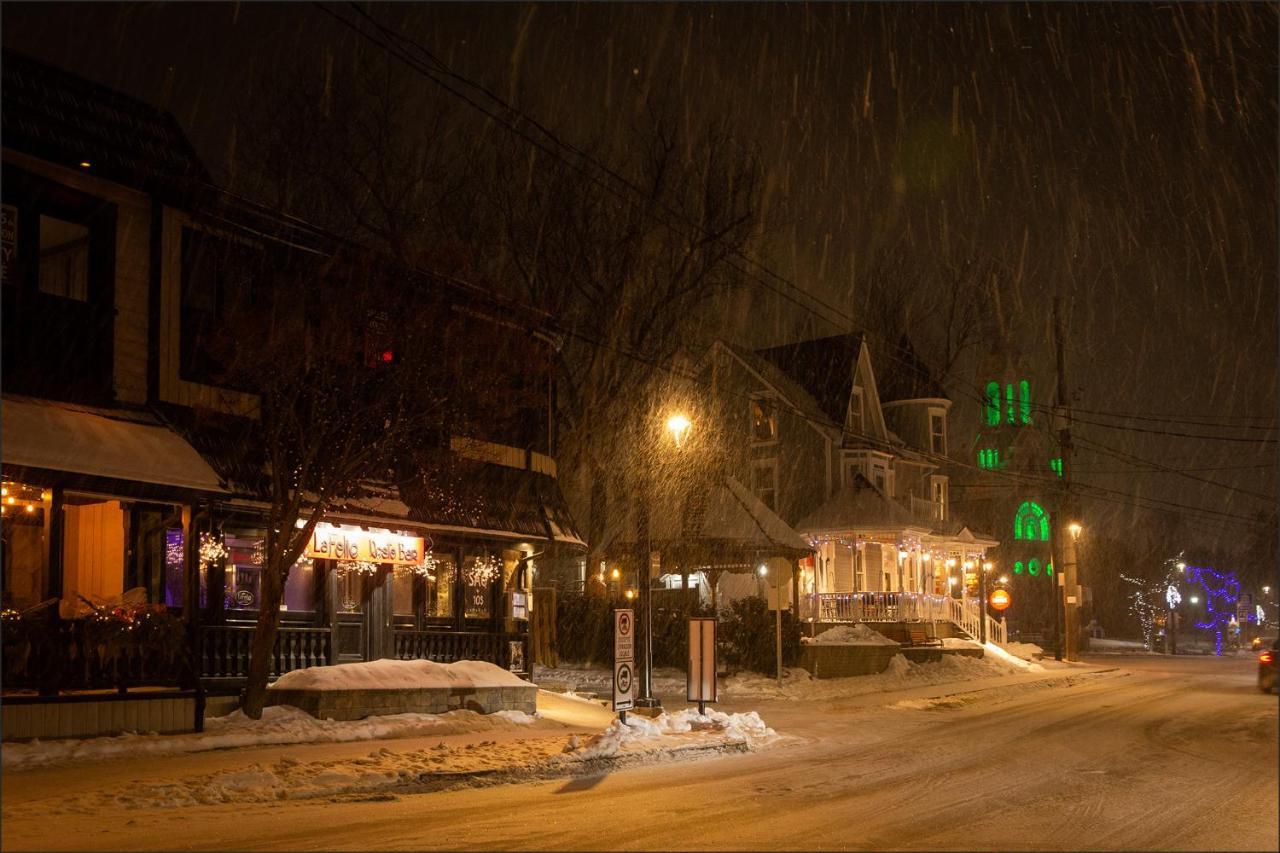 Au Coeur De Saint-Sauveur Bed and Breakfast Εξωτερικό φωτογραφία