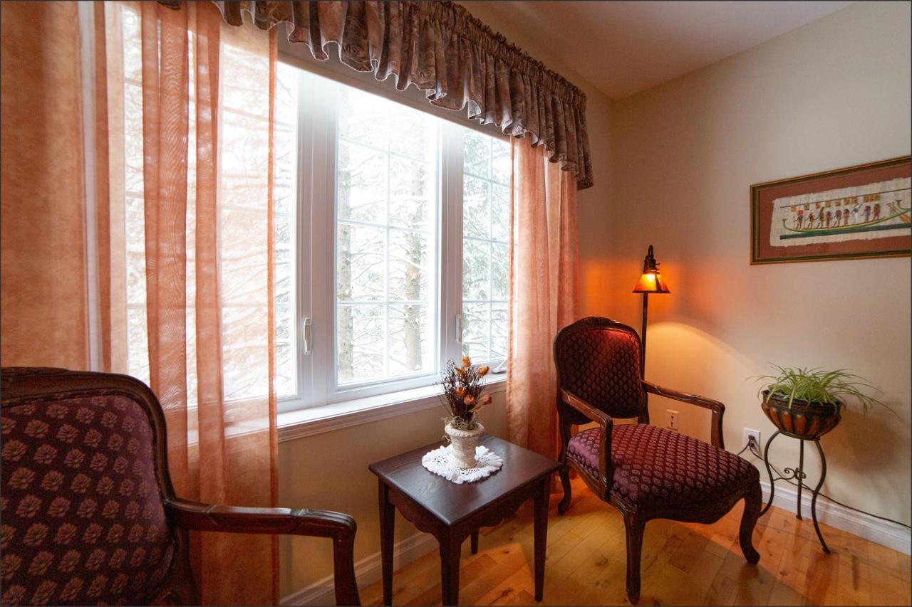 Au Coeur De Saint-Sauveur Bed and Breakfast Εξωτερικό φωτογραφία